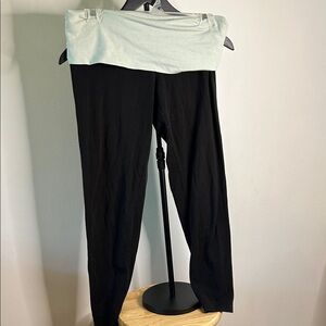 Victoria's Secret Black and Light Green Yoga Leggings
